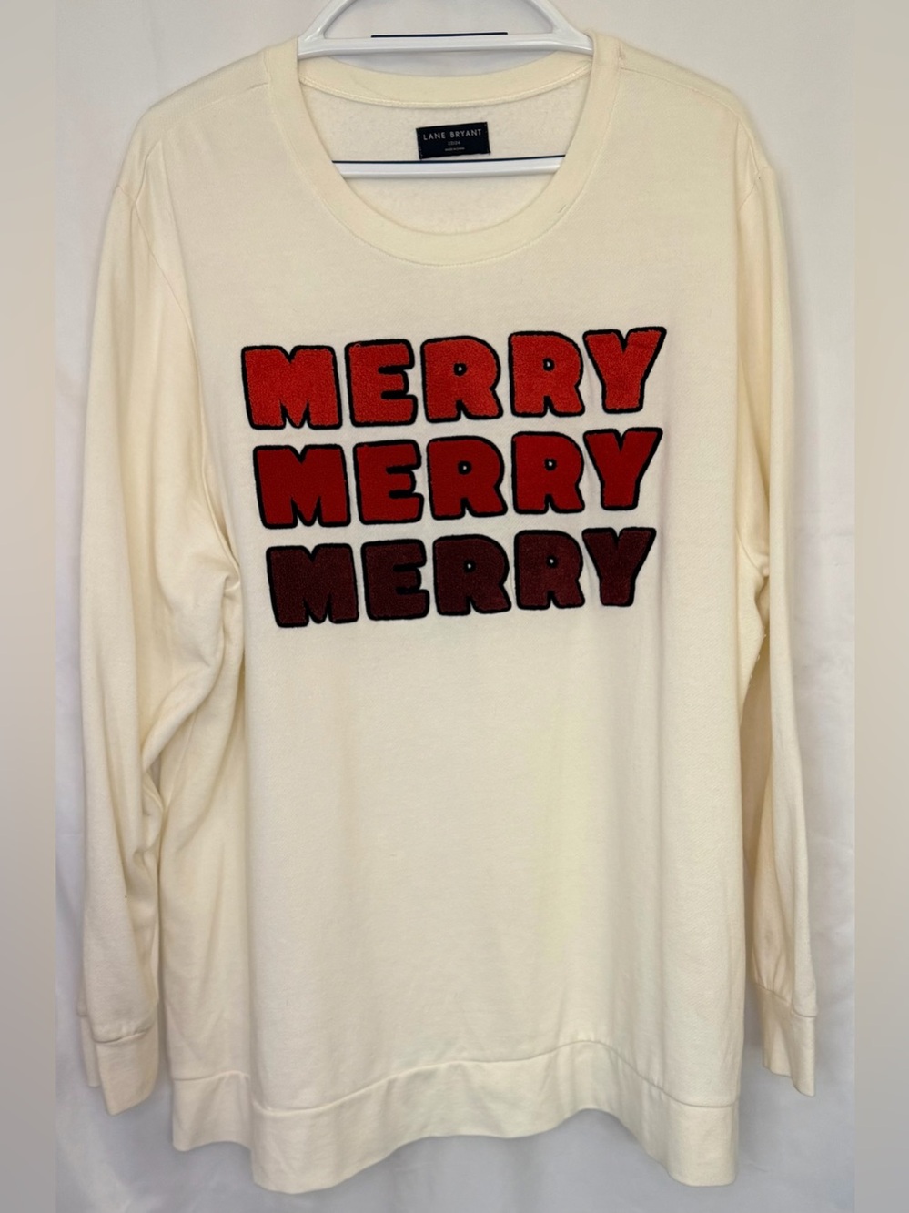 Lane Bryant Cream Long-Sleeve Sweatshirt with Red Holiday Graphic size22/24